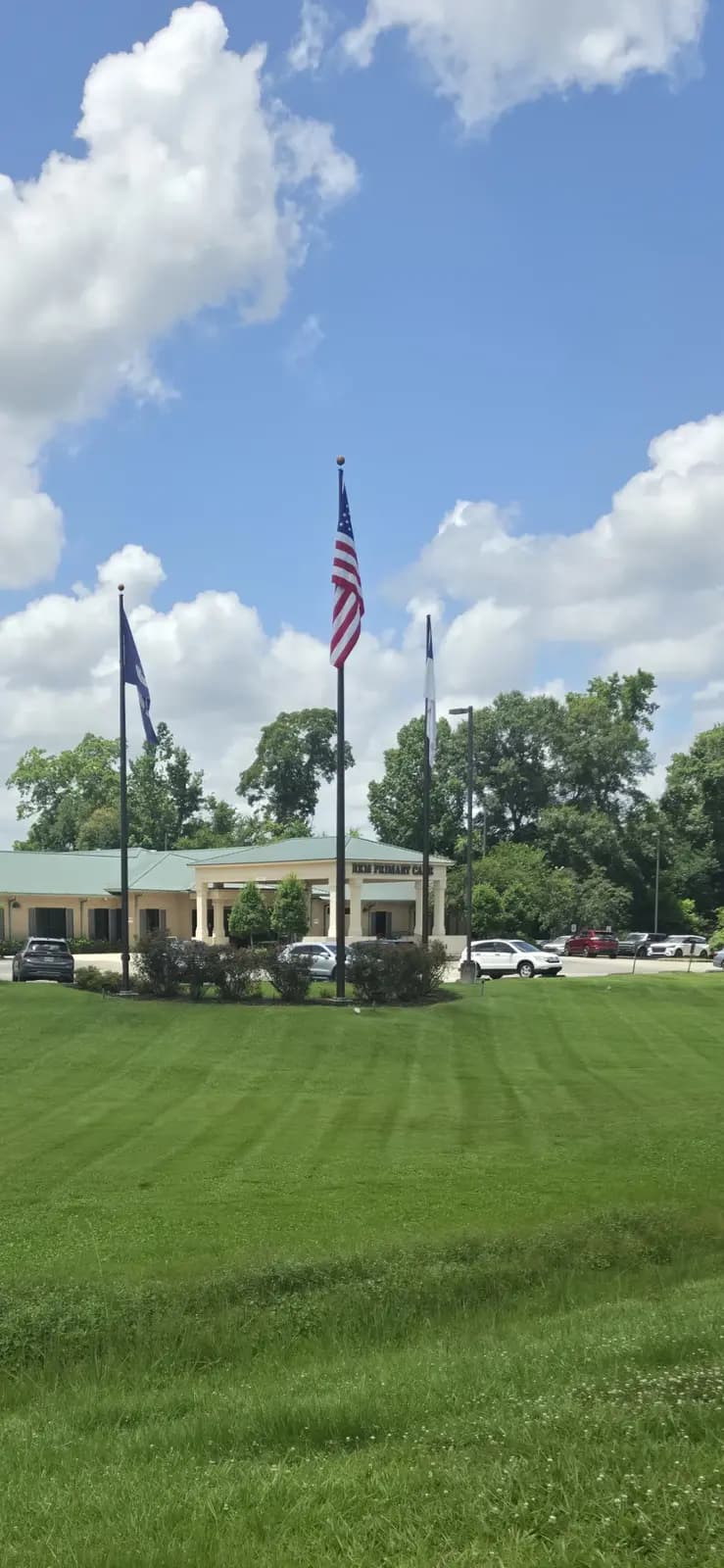 Commercial grounds and striped lawn maintained by Southern Buck Lawn at a Baton Rouge, LA property